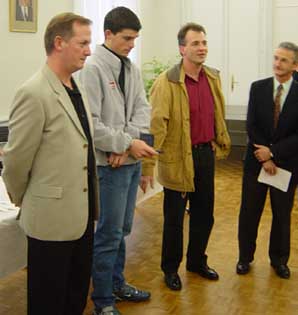 Janick Dupont (Président du club des Supporters) , Jimmy, Bruno Ogé (Président de l'UCSablé) et Mr Teissier (Chargé des sports de Sablé)