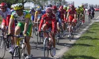 Puis le peloton avec 4 minutes de retard